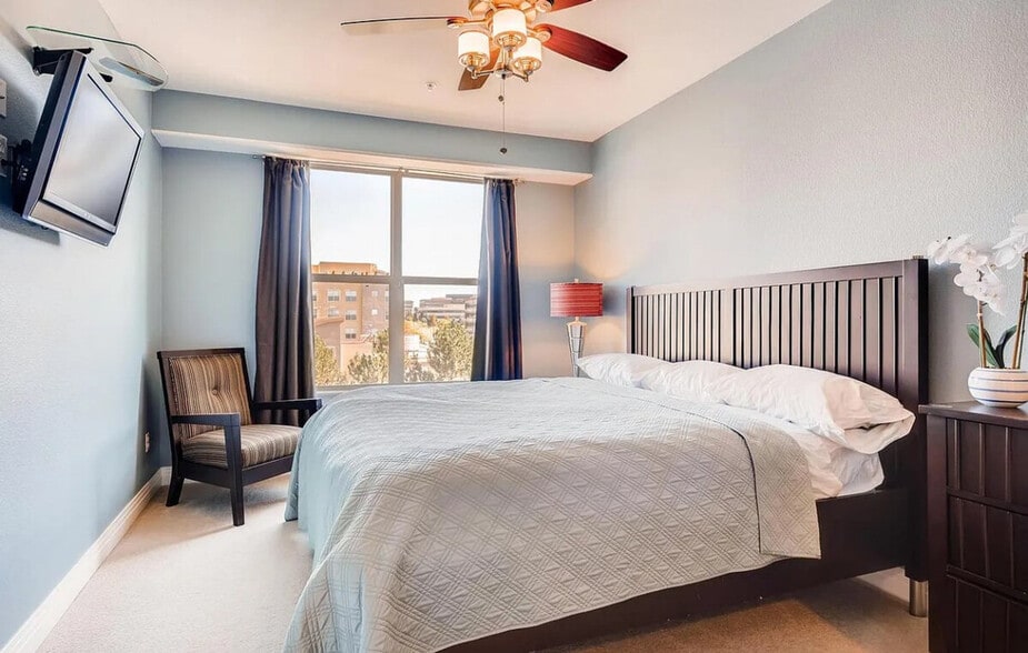 Building Photo - 9021 E Dry Creek Rd