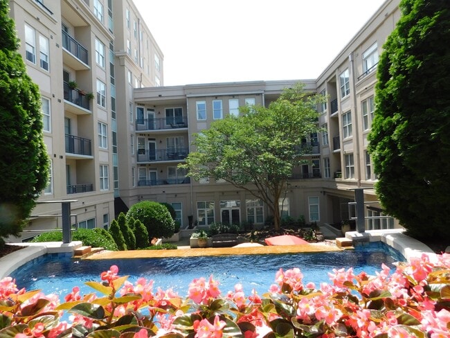 Building Photo - 1315 East Blvd