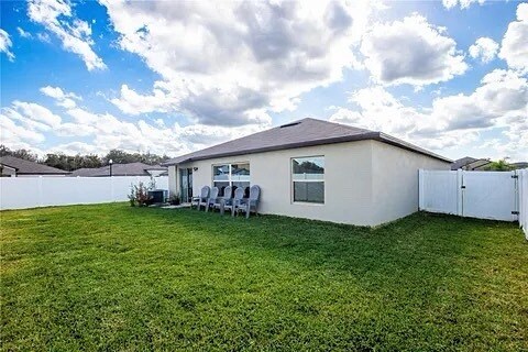 Building Photo - 3010 Lytton Hall Dr