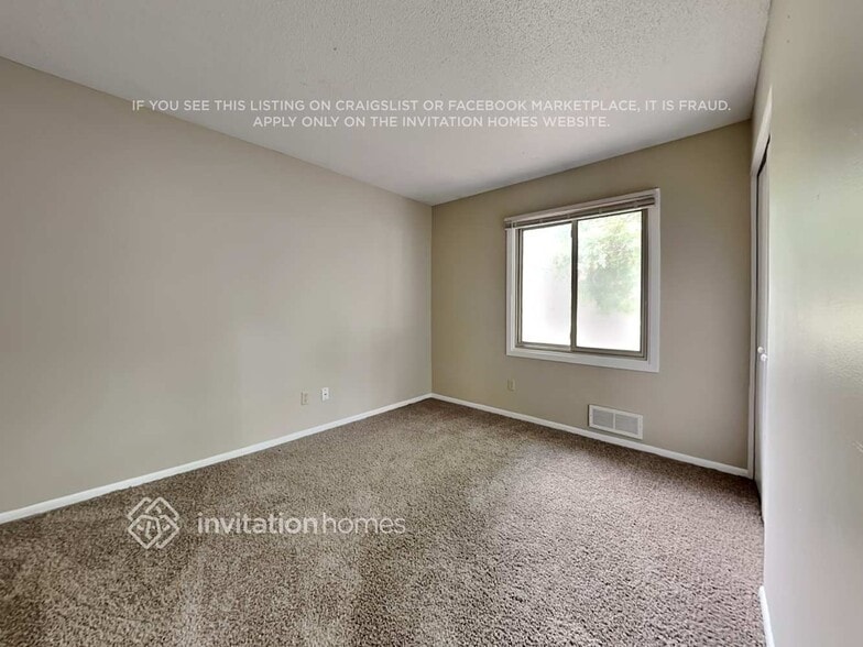 Building Photo - 10273 Orleans Ln N