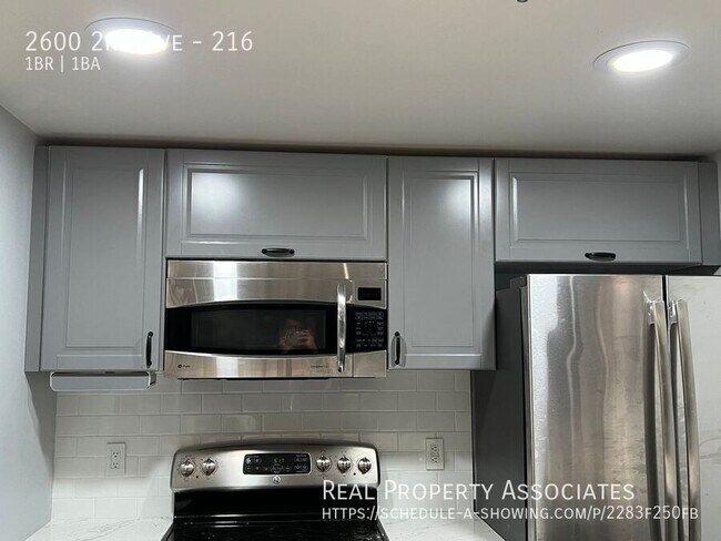 Building Photo - 2600 2nd Ave