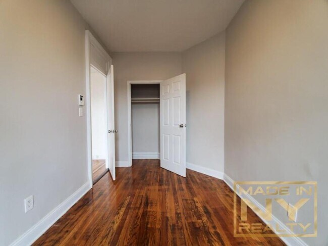 Building Photo - 1 bedroom in ASTORIA NY 11106