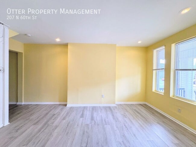 Building Photo - 207 N 60th St