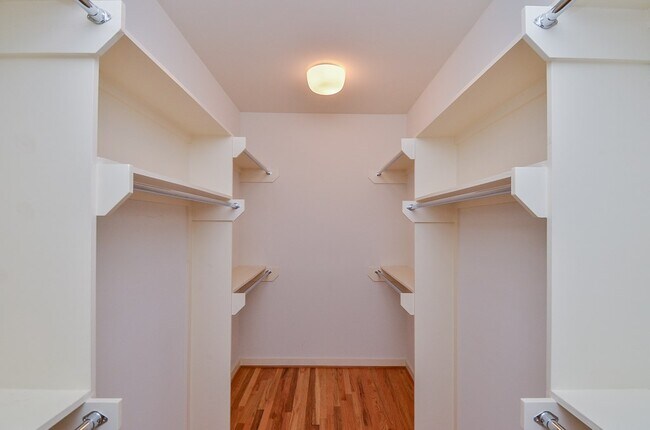 Building Photo - 1505 Utah St