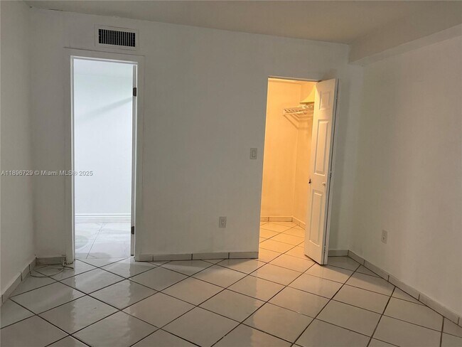 Building Photo - 11780 SW 18th St
