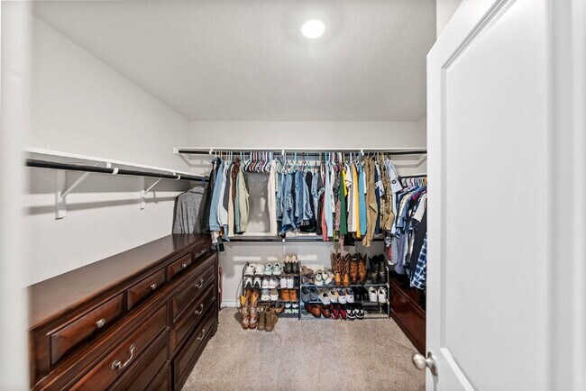 Building Photo - Charming Modern Home with Premium Amenities and Spacious Outdoor Retreat