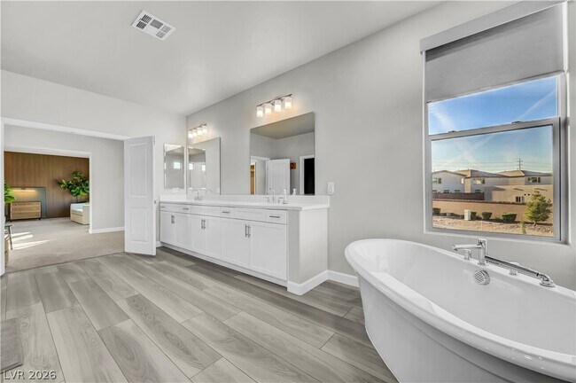 Building Photo - 6780 Stella Rosa Ct