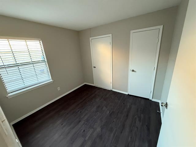 Building Photo - 411 Dollins St