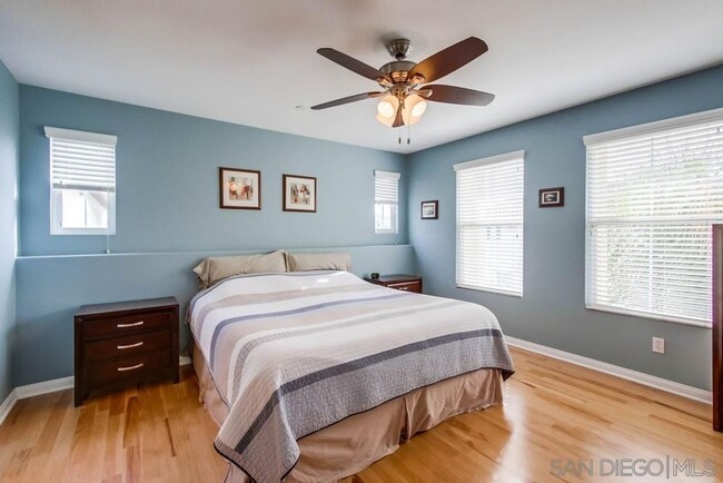 Building Photo - Beautiful 3 BD, 3.5 BA Detached Townhouse ...