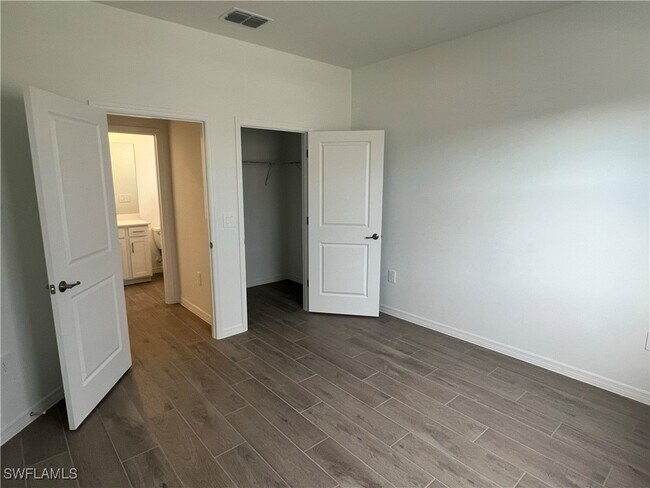 Building Photo - 2357 Avocado Ln