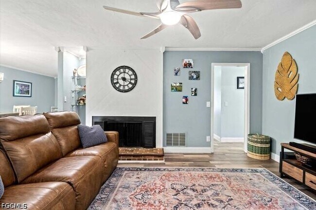 Building Photo - 3620 Barbary Dr