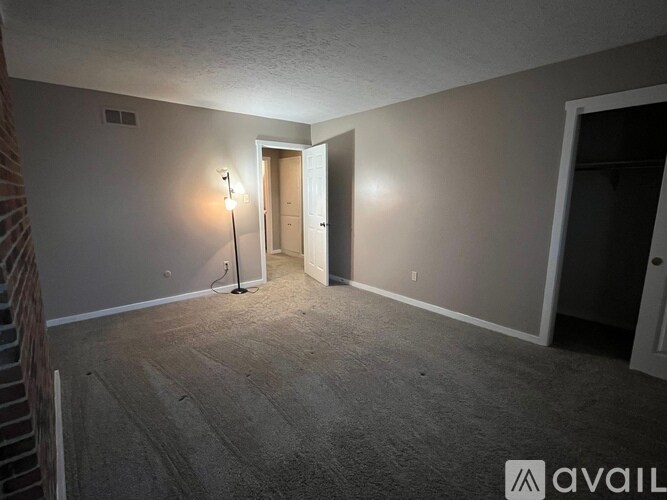 Building Photo - 331 Saint Andrews Dr