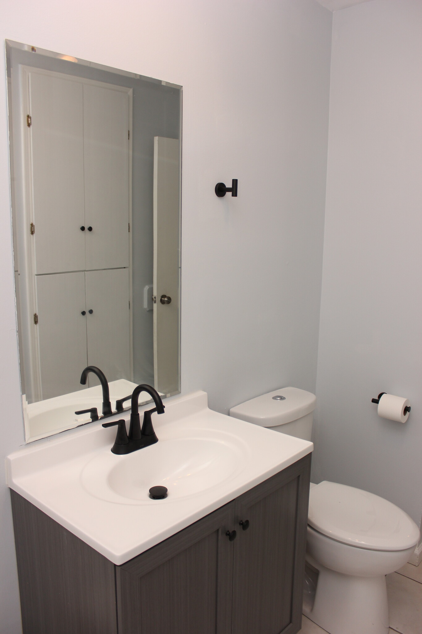 Full Bathroom - 17315 71st Ct