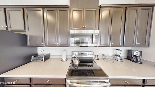 Building Photo - 14870 W Encanto Blvd