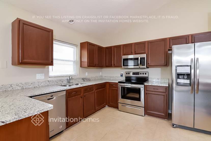 Building Photo - 6127 Weatherwood Cir