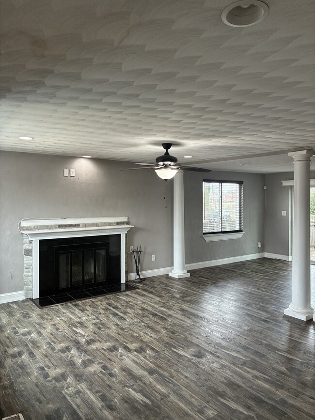 Building Photo - 2808 Beachmont Ave