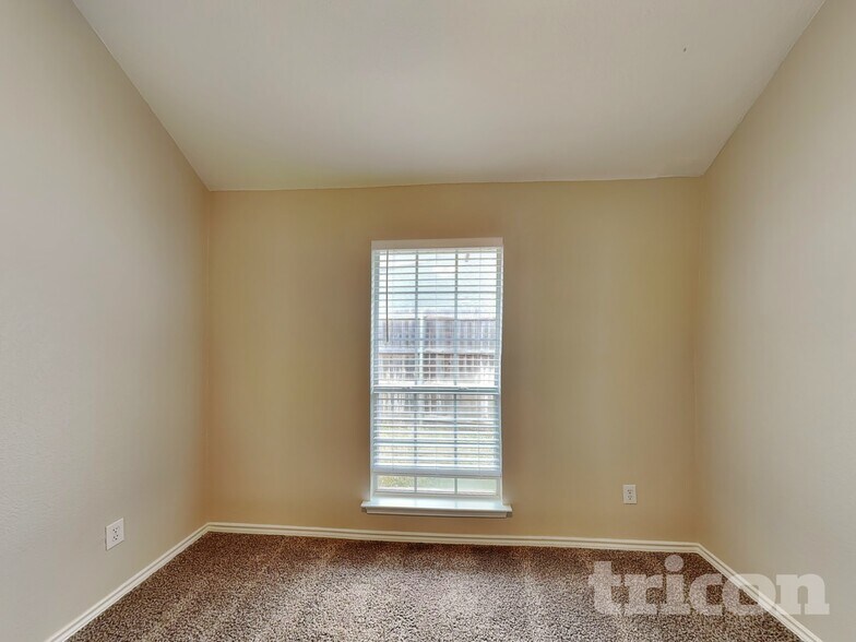 Building Photo - 1314 Pegasus Dr