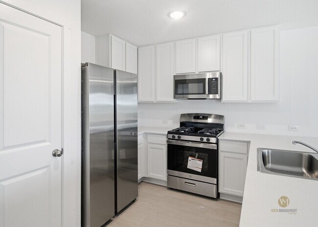 Building Photo - "Spacious 4-Bedroom Retreat with 2.5 Baths in Beautiful San Antonio!"