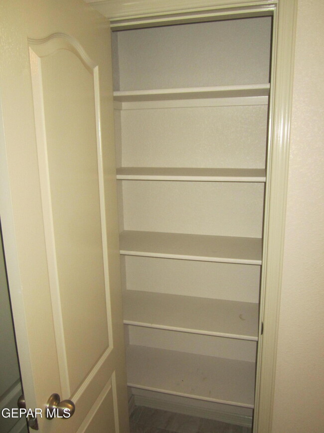 Building Photo - 323 Malta St