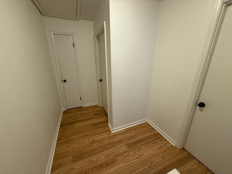 Upstairs Landing - 4640 Old Lantern Way