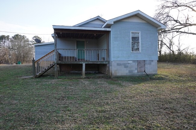 Building Photo - 606 W Tunstall St