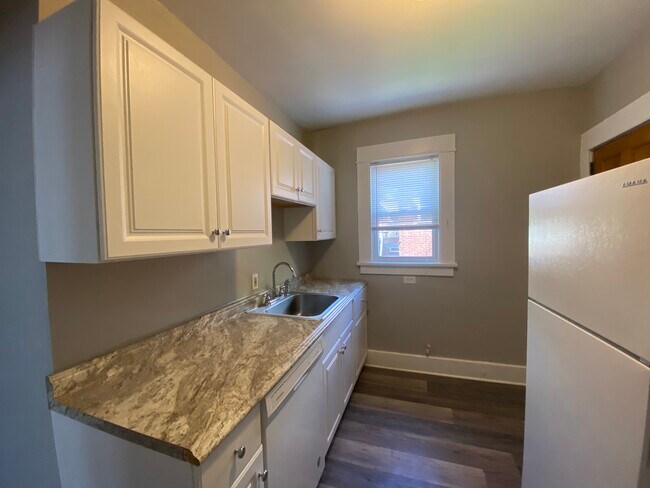 Building Photo - 2622 Tilbury Ave