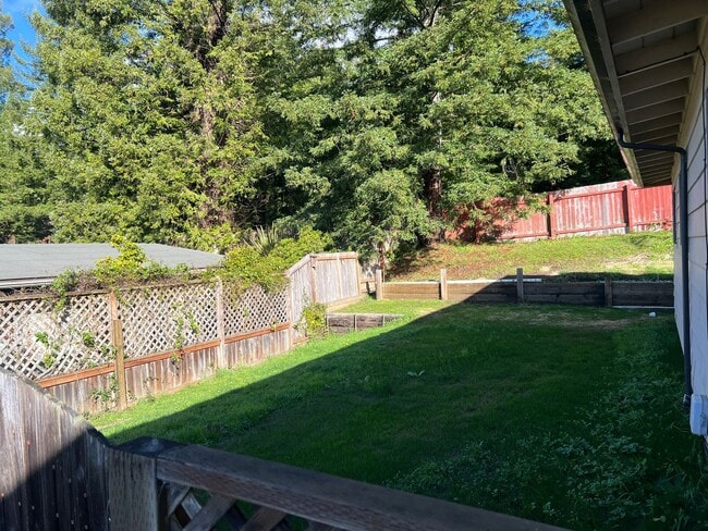 Building Photo - Blue Lake House Tier 2