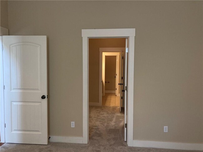 Building Photo - 2930 Grand Oaks Loop