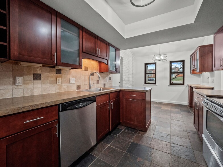 Building Photo - 2971 Moon Lake Dr