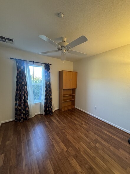 Building Photo - 449 Pariso Terrace
