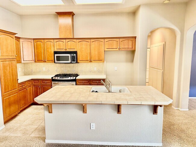 Building Photo - 4048 W Apple Tree Ln