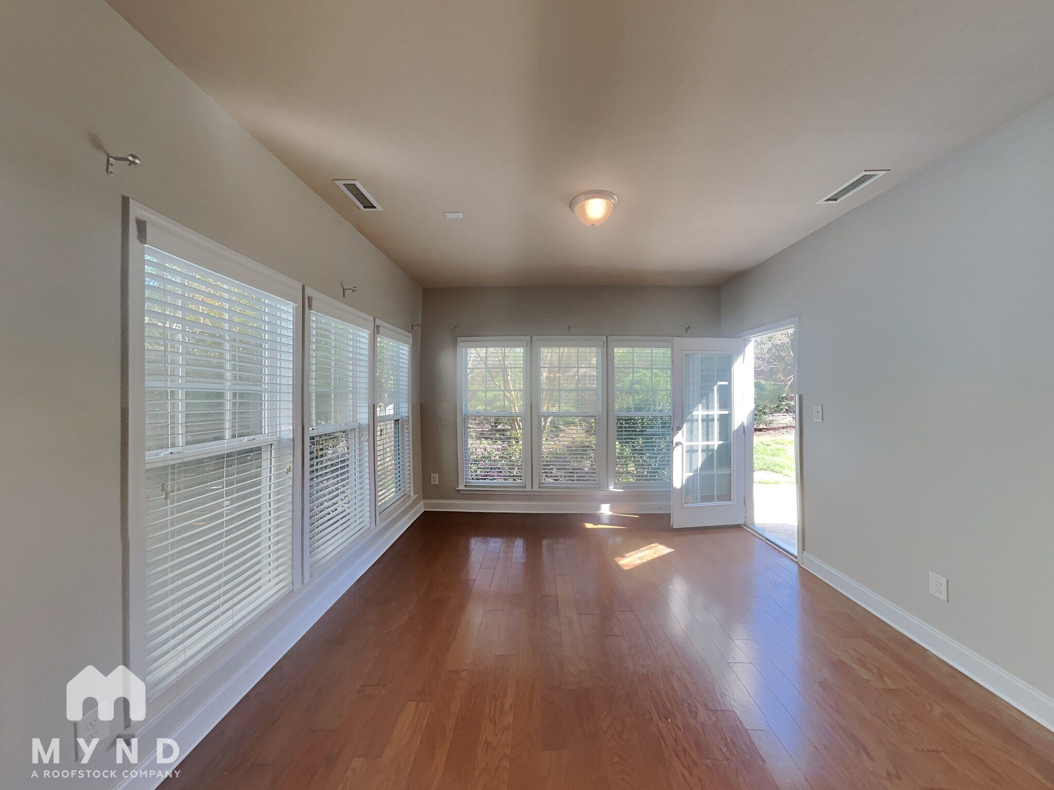 Building Photo - 1101 Forest Willow Ln