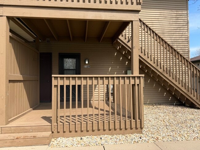 Building Photo - 1109 Kane St