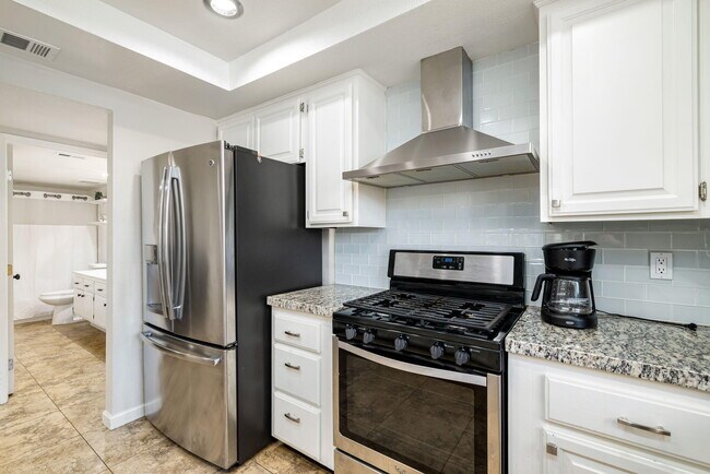 Building Photo - 82269 Odlum Dr