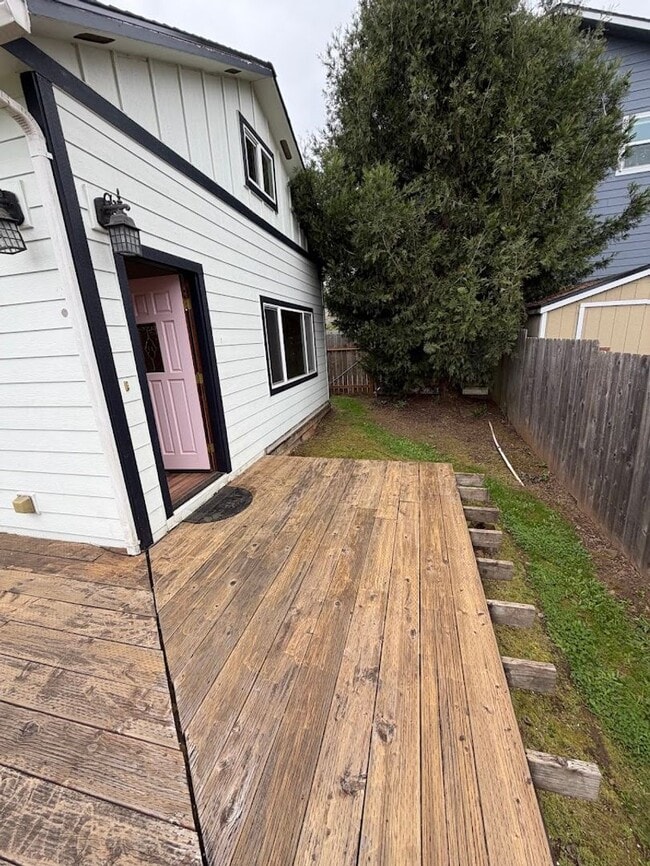 Building Photo - 3831 Duplex Ct SE