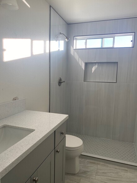 Building Photo - 3254 S Kennedy Park Hills Pl