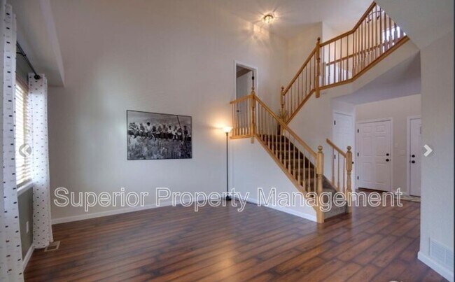 Building Photo - 521 Kim Dr