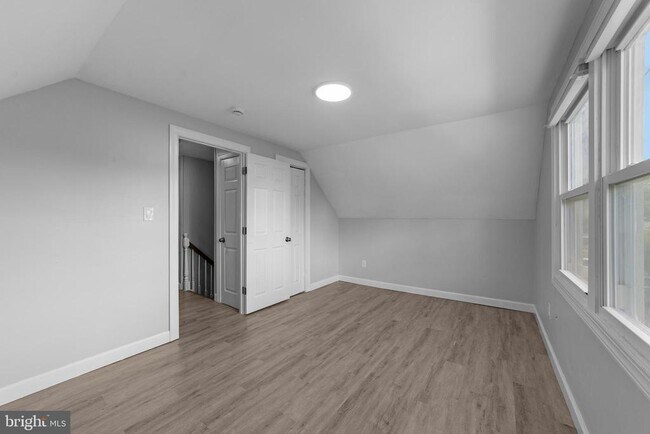 Building Photo - 12 Holbrook Ln
