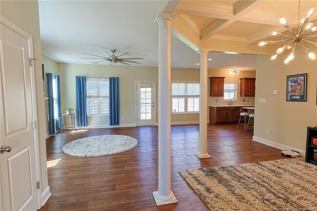 Building Photo - 1641 Mount Rainer Dr