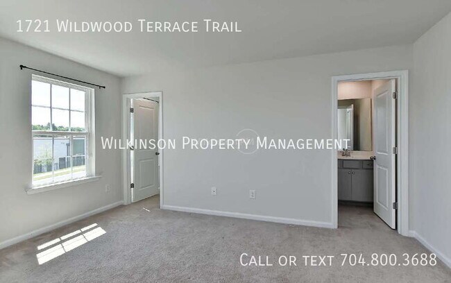 Building Photo - 1721 Wildwood Terrace Trl