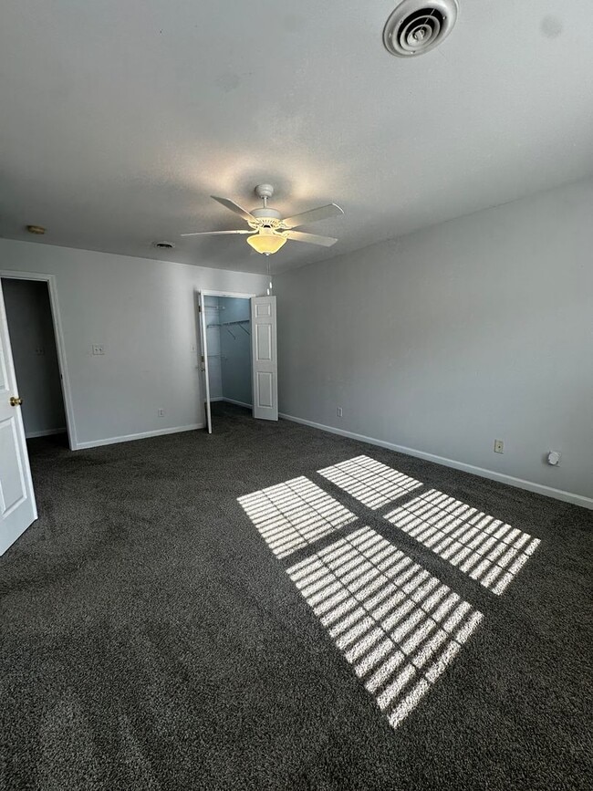 Building Photo - 1643 Wood Song Ln