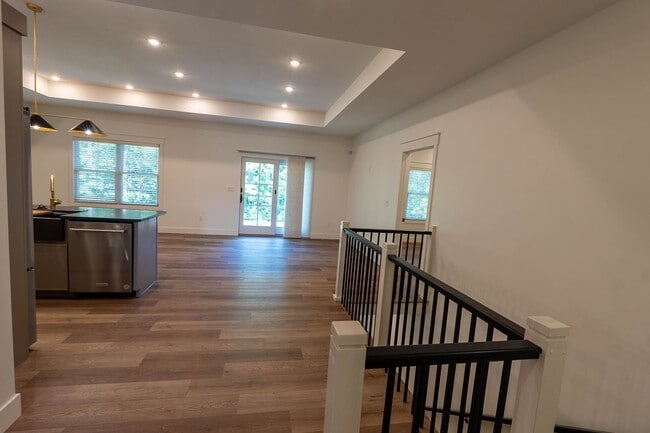 Building Photo - New Construction 4bd/3ba Townhouse