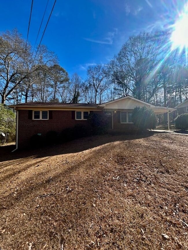 Building Photo - 194 VFW Dr