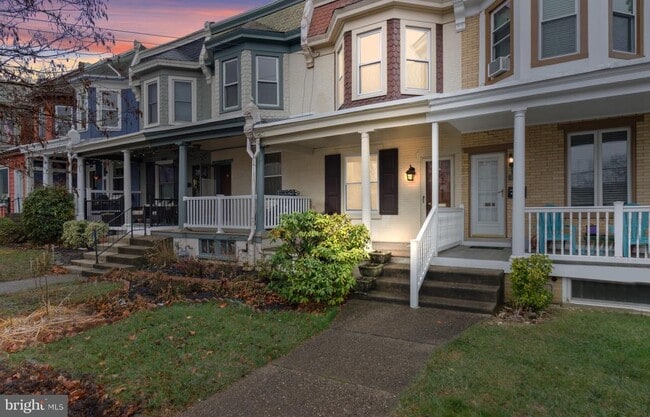 Building Photo - 1616 W 16th St