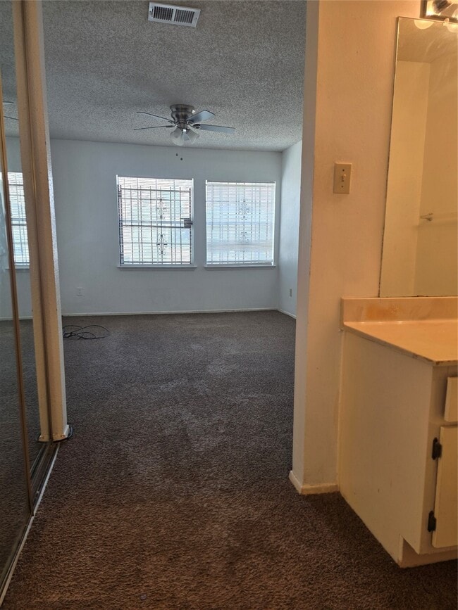 Building Photo - 6347 Cattails Ln