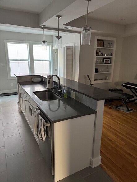 Building Photo - 1414 Quincy St NW