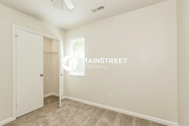 Building Photo - 3 Bedroom Pet-Friendly Home in Winston-Sal...