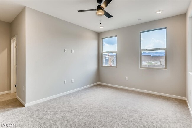 Building Photo - 11297 Hidden Peak Ave