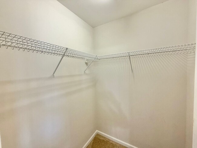 Building Photo - Charming 2BD, 2.5BA Apex Townhome in a Pri...
