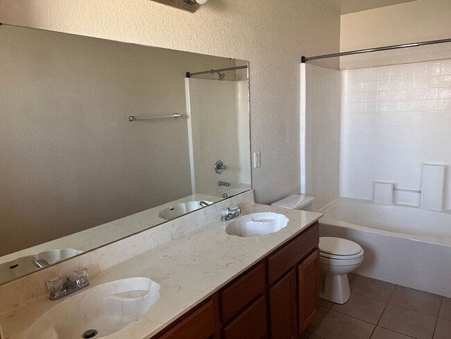 Building Photo - 4505 John David Dr